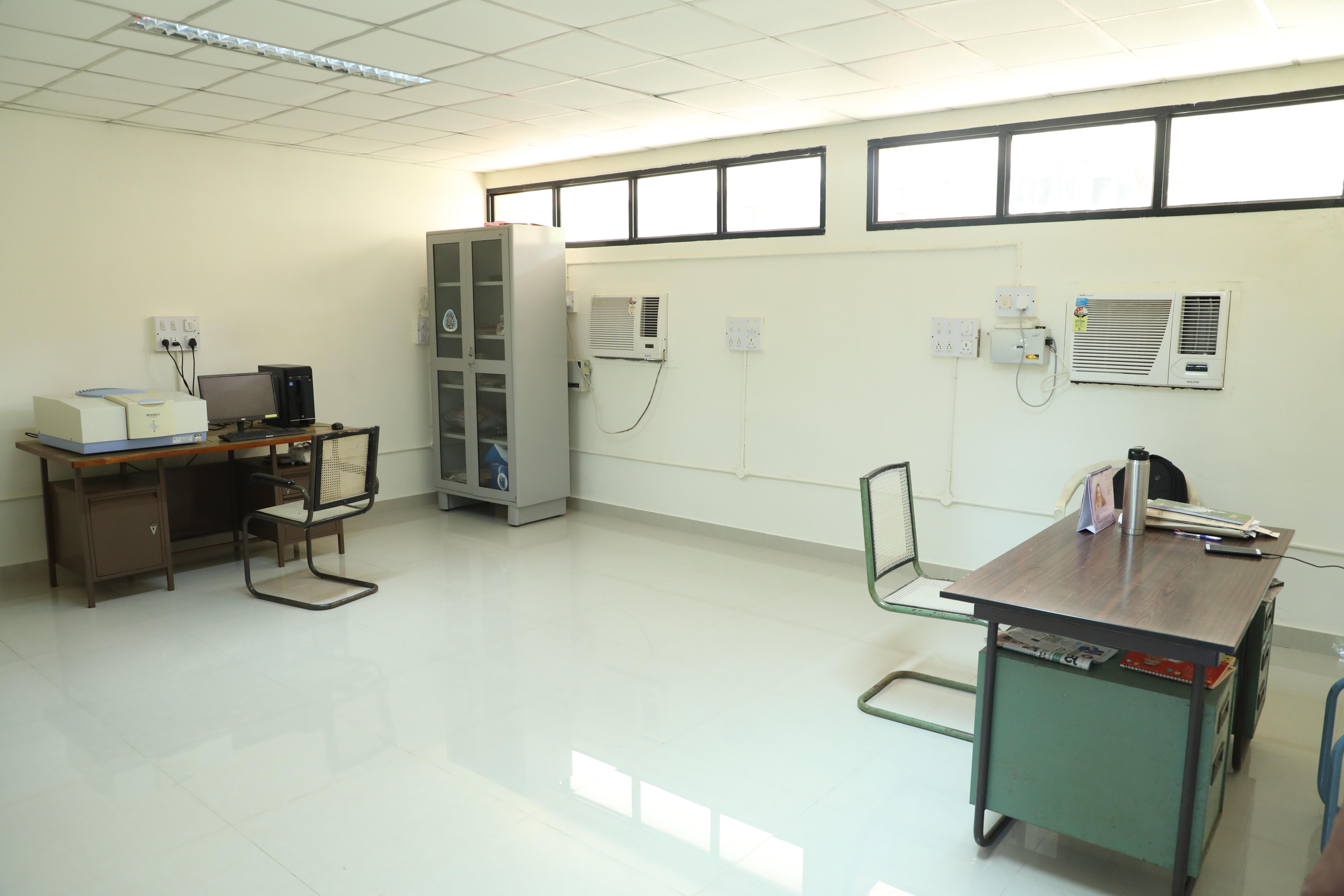 12.USIC_Analytical_Instruments_Lab_2