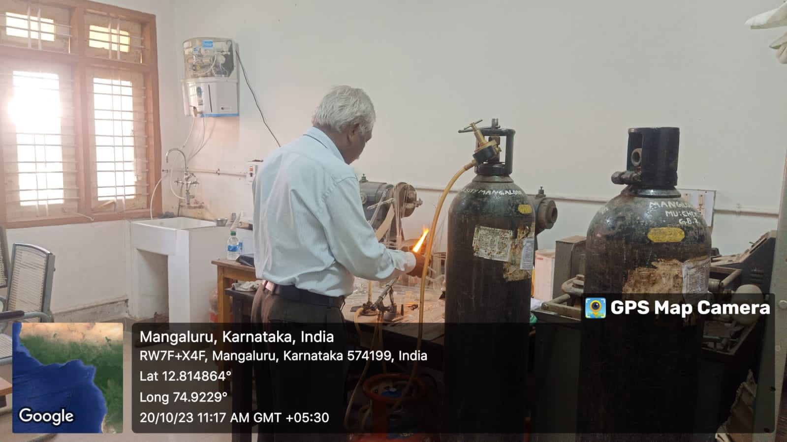 7.Chemistry_Glass_Blowing_Lab_G-30_