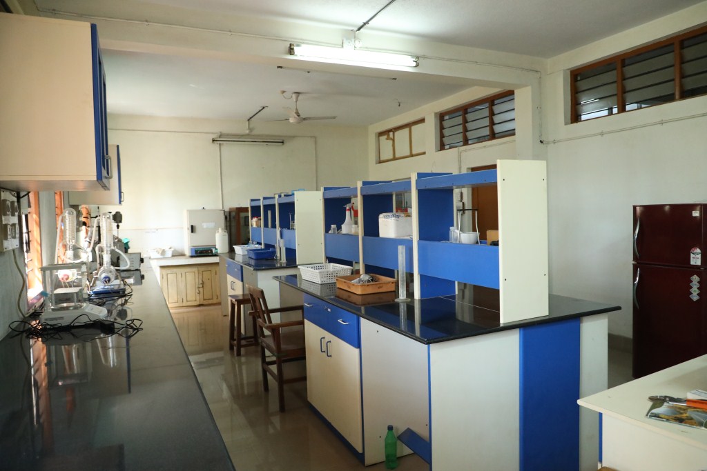 1.Applied_Botany_Research_Lab_I