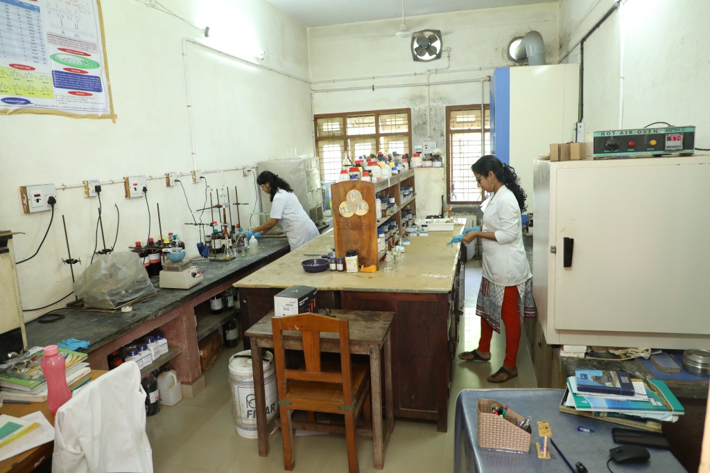 29.Chemistry_Research_Lab-6_F-41_