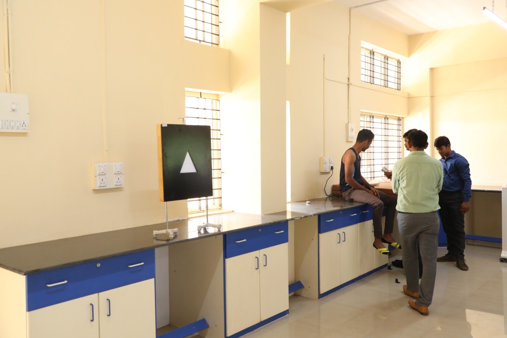 42.Physical_Education_Physiotherapy_Lab