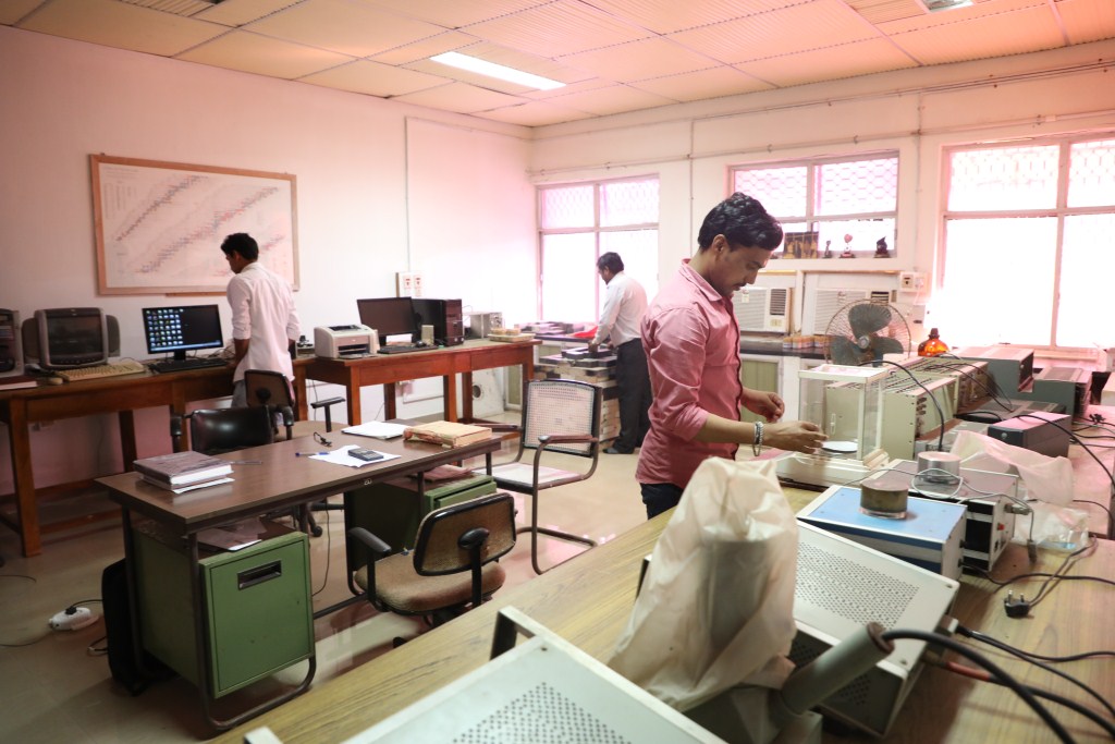 53.Physics_Nuclear_Physics_Lab_G-8_