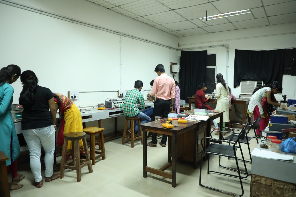 54.Physics_I_MSc_General_Lab_II_F-6_