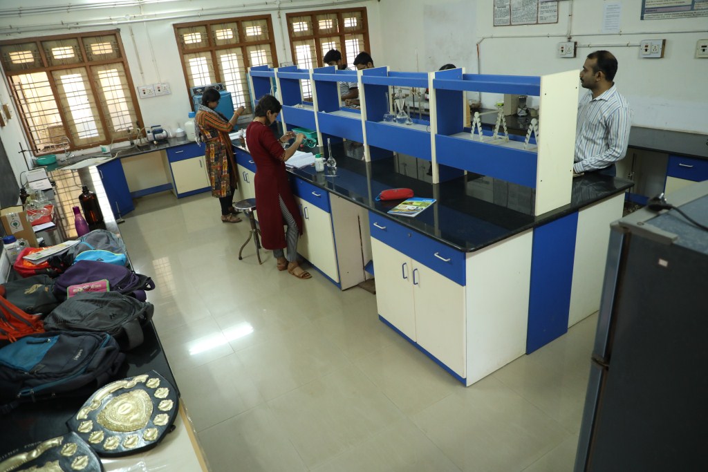 61.Material_Science_Student_Lab-4_G-16_